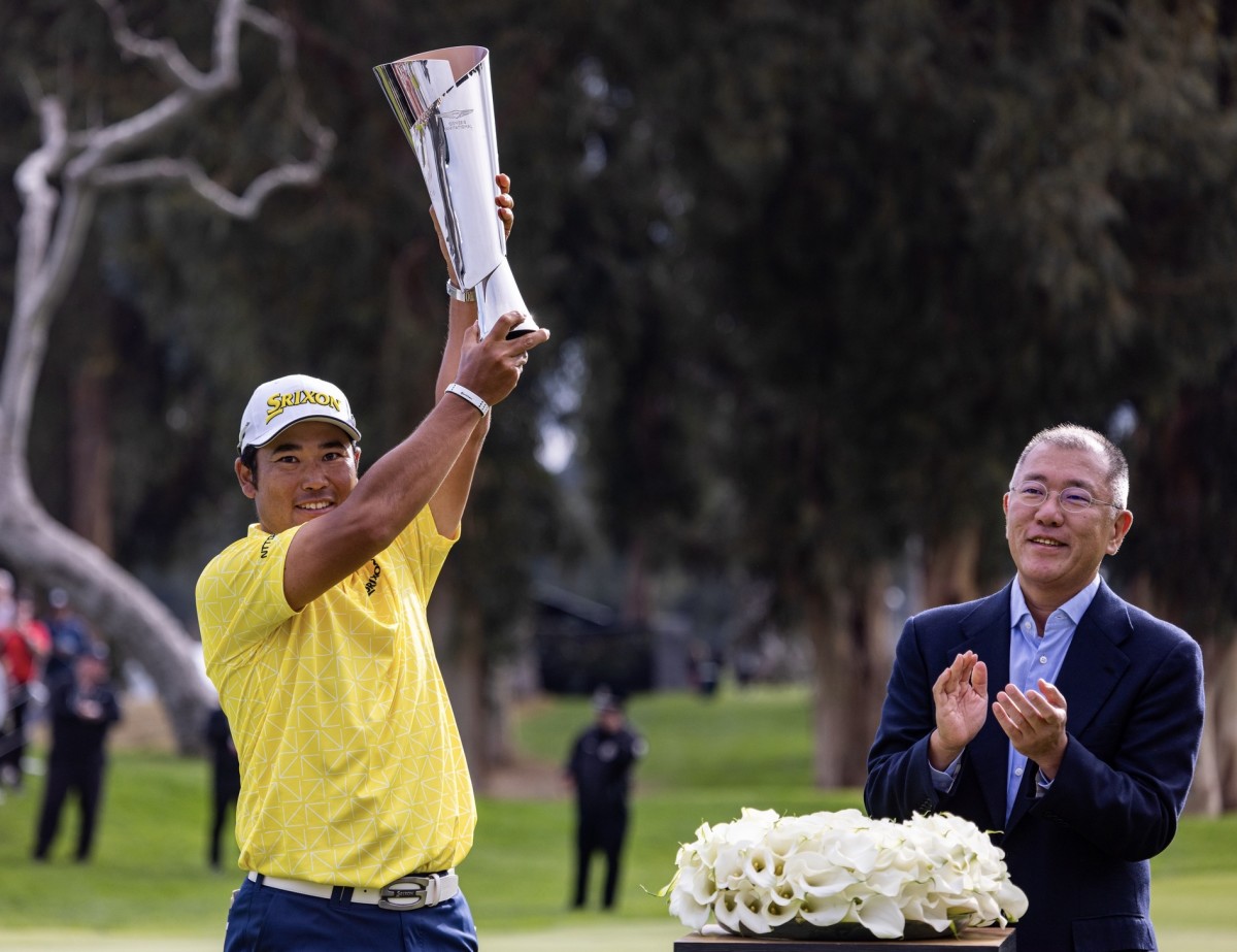 Hideki Matsuyama celebrates his win at Riviera