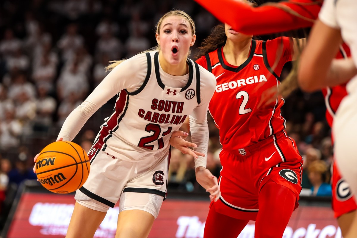 South Carolina Gamecocks forward Chloe Kitts (21) drives against the Georgia Lady Bulldogs in the second half at Colonial Life Arena.