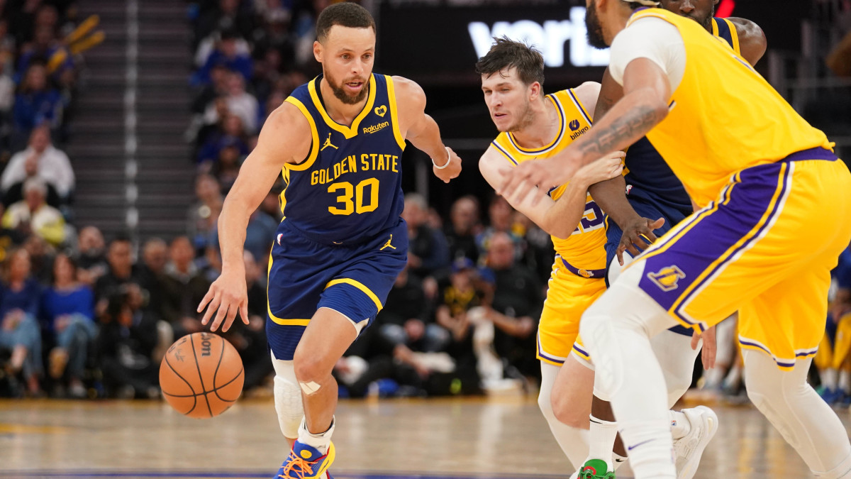 Golden State Warriors guard Stephen Curry