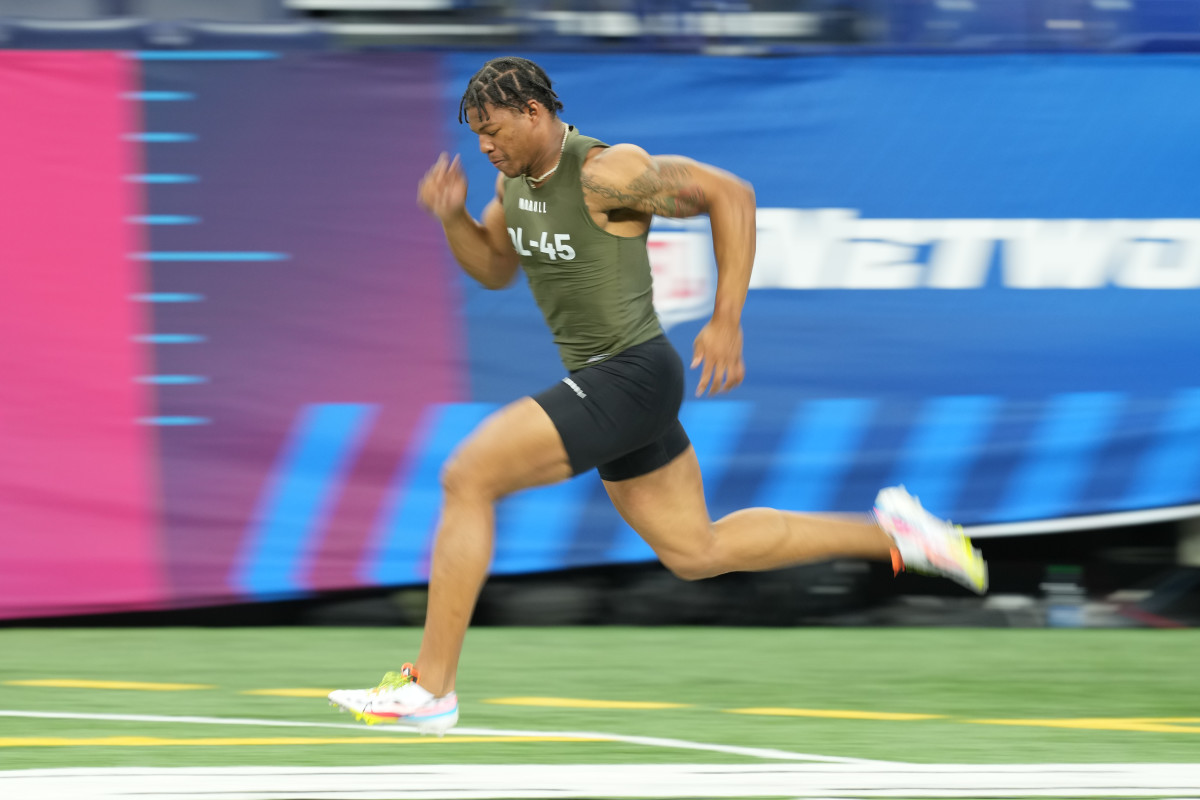 Mar 2, 2023; Indianapolis, IN, USA; Georgia defensive lineman Nolan Smith participates in drills during the NFL combine at Lucas Oil Stadium. © Kirby Lee-USA TODAY Sports