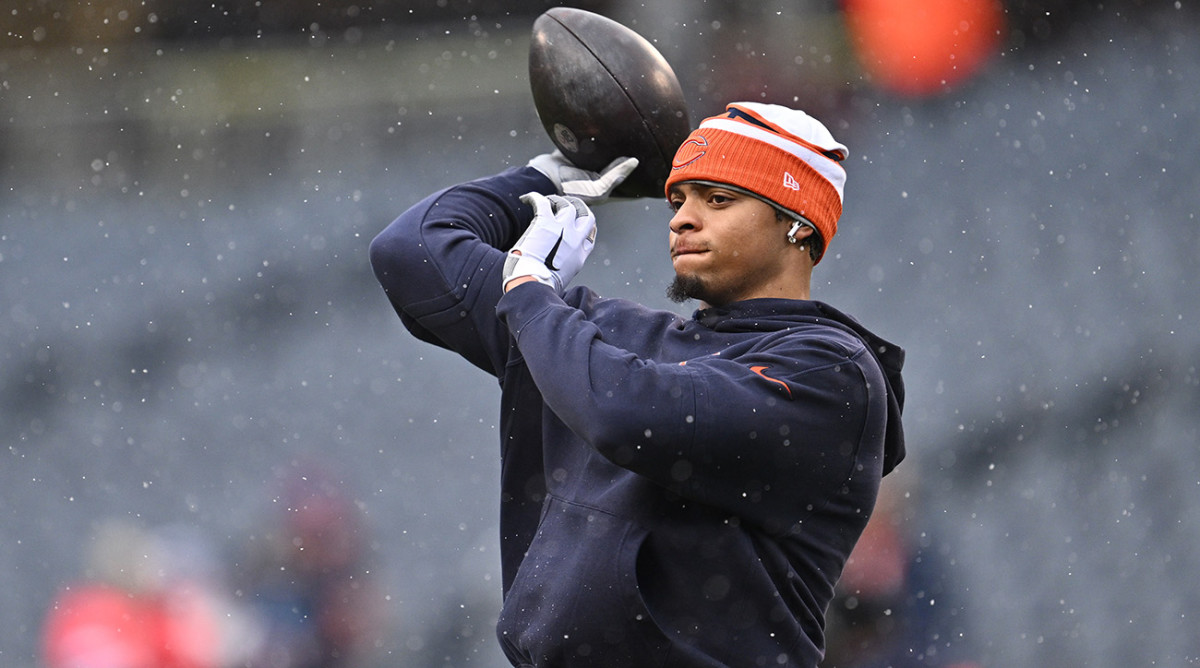 Chicago Bears quarterback Justin Fields