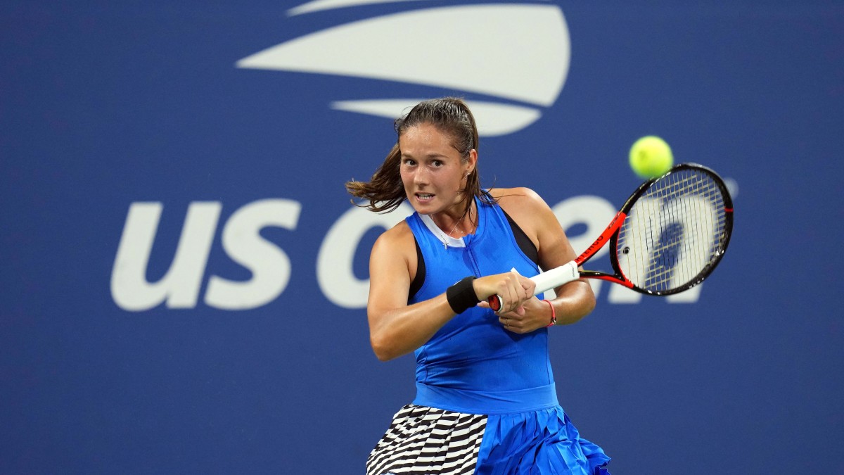 Daria Kasatkina hits to Sofia Kenin on Day 4 of the 2023 U.S. Open.