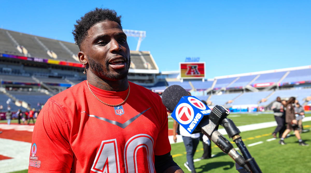 Miami Dolphins wide receiver Tyreek Hill (10) participates in the AFC versus NFC Pro Bowl practice and media day at Camping World Stadium.