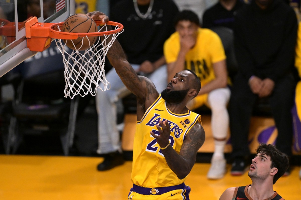 LeBron James' Dunk Went Viral In Wizards-Lakers Game - Fastbreak on  FanNation
