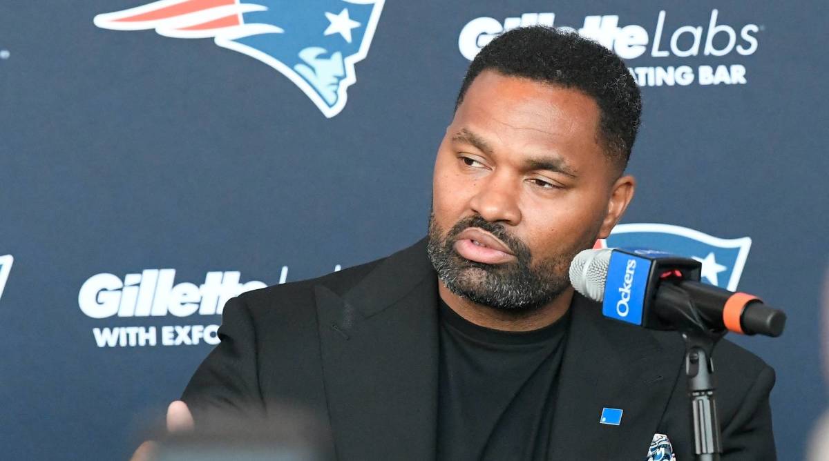 Patriots head coach Jerod Mayo speaks with the media at a press conference.