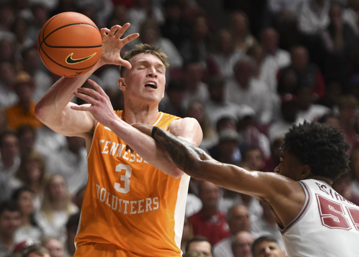 Tennessee Volunteers G Dalton Knecht during the win over Alabama. (Photo by Gary Crosby Jr. of USA Today Sports)