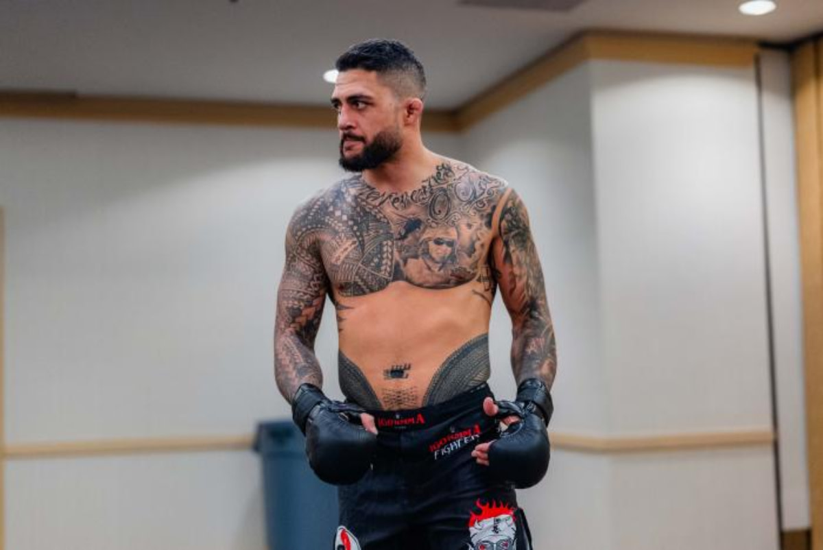 Tyson Pedro  gets a warmup in before his UFC fight.