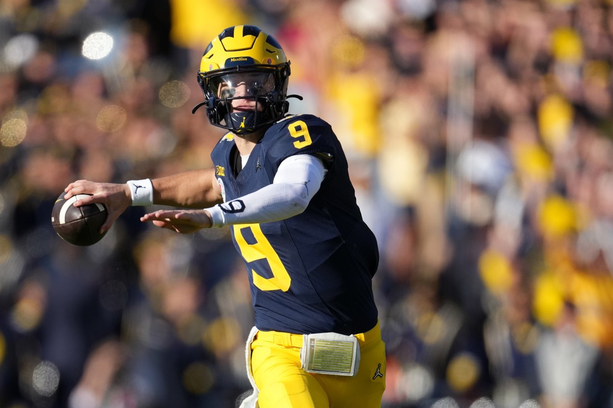Jan 1, 2024; Pasadena, CA, USA; Michigan Wolverines quarterback J.J. McCarthy (9) throws a pass against the Alabama Crimson Tide during the first half in the 2024 Rose Bowl college football playoff semifinal game at Rose Bowl.
