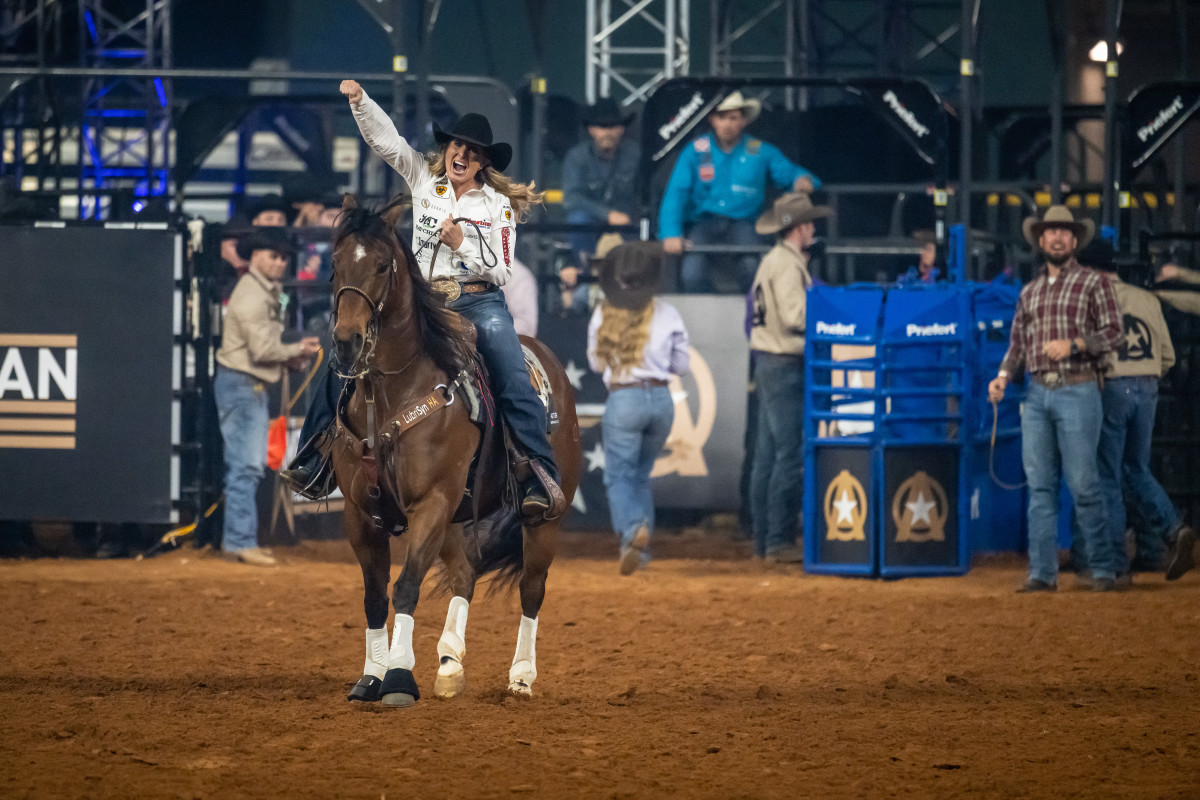 The American Rodeo WPRA's Elite Breakaway Ropers Face Off Against
