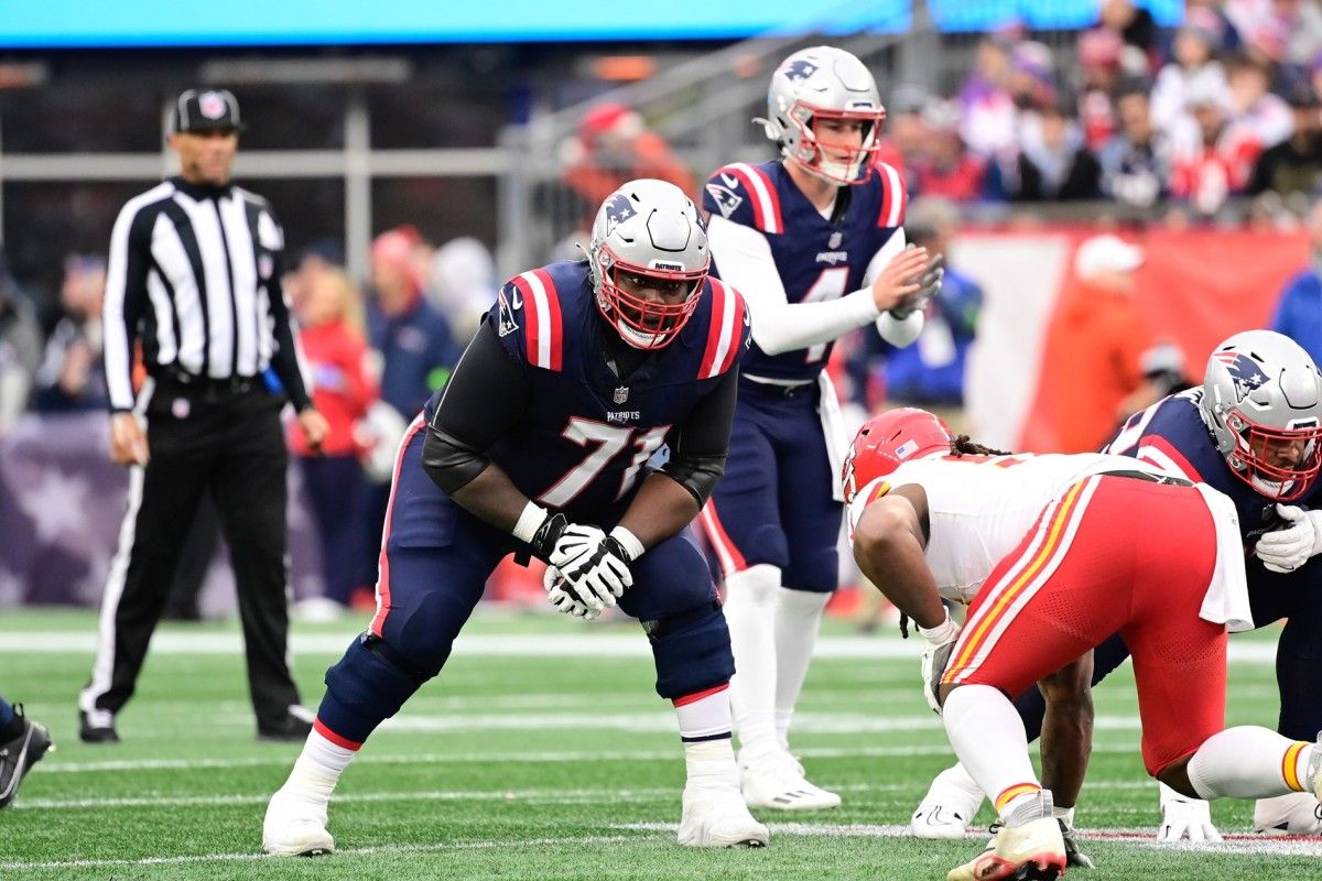 The Las Vegas Raiders could be in the running for offensive lineman Mike Onwenu.