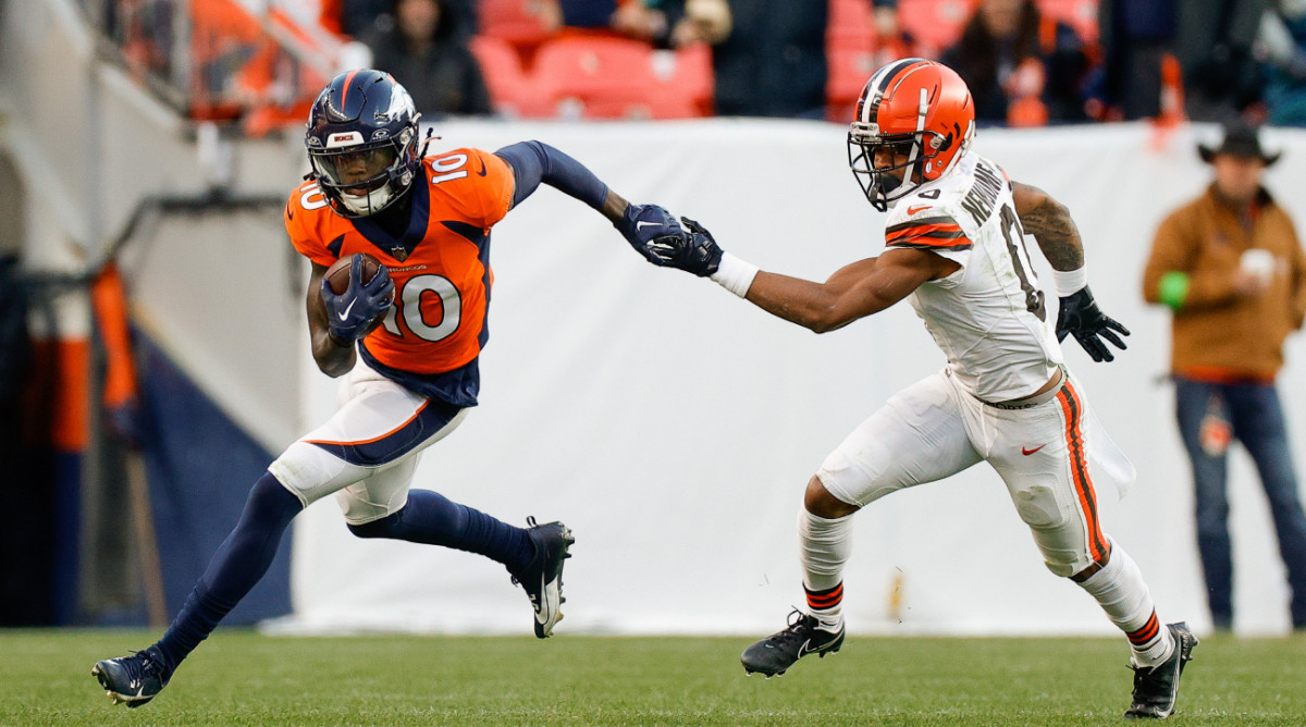 Denver Broncos wide receiver Jerry Jeudy runs with the ball against the Cleveland Browns.