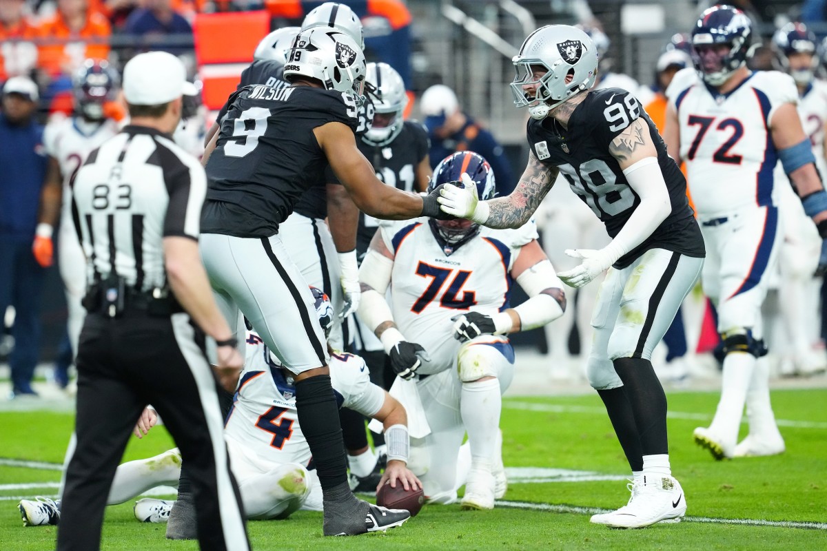 The Las Vegas Raiders' 2023 first-round pick, defensive end Tyree Wilson (9), has the luxury of learning from one of the best edge rushers in the game -- Maxx Crosby (98).