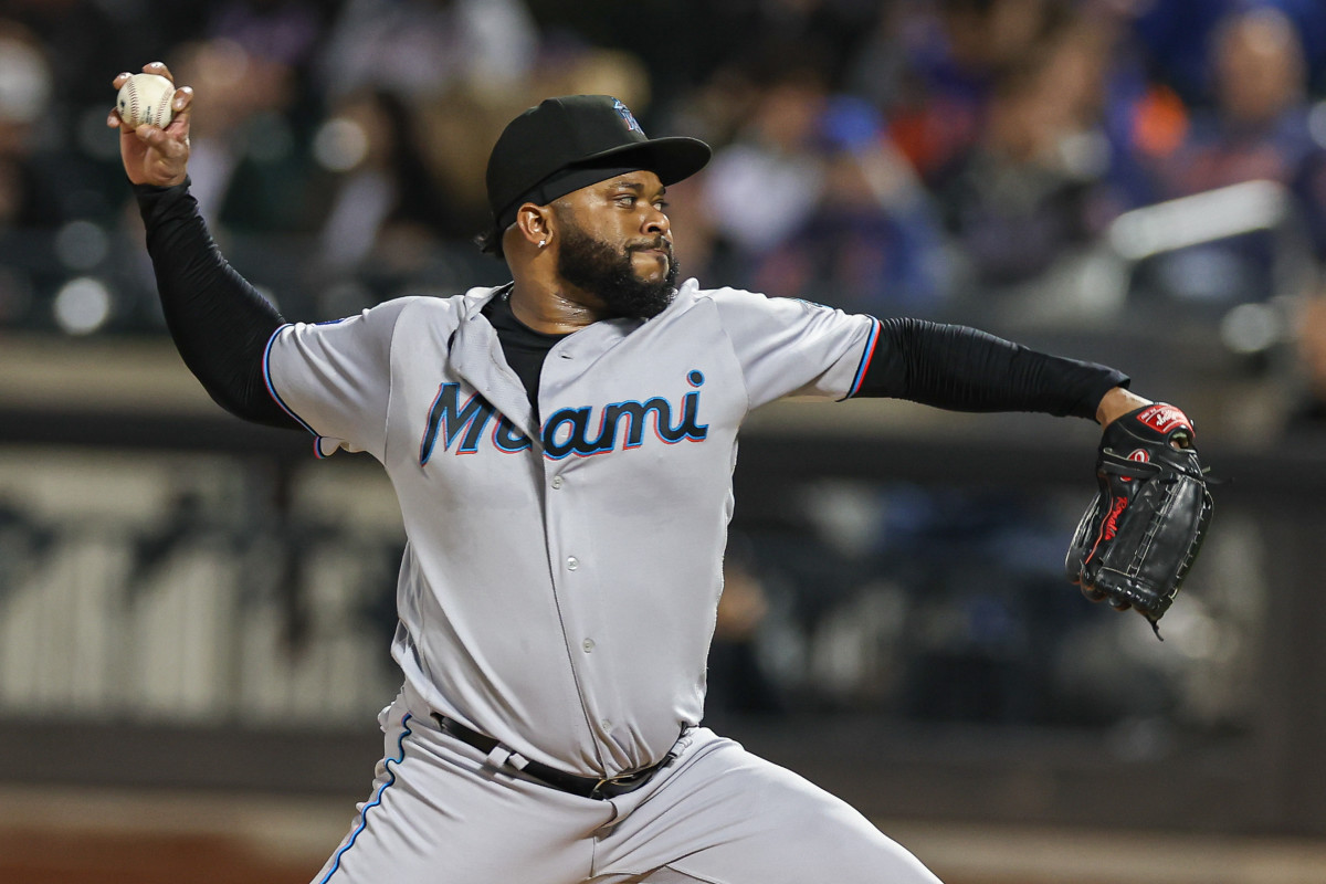 Sep 27, 2023; New York, NY, USA; Miami Marlins starting pitcher Johnny Cueto (47) delivers a pitch during the first inning against the New York Mets at Citi Field.