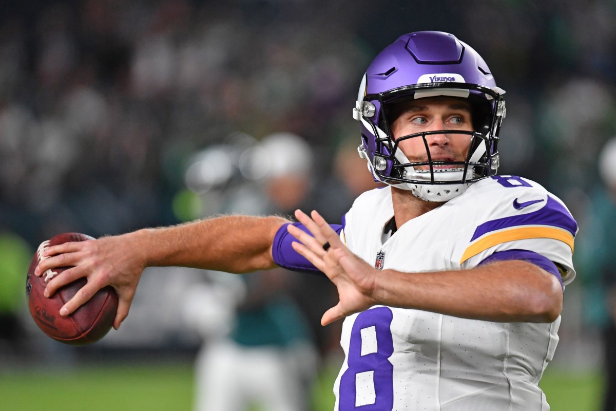 Sep 14, 2023; Philadelphia, Pennsylvania, USA; Minnesota Vikings quarterback Kirk Cousins (8) during warmups against the Philadelphia Eagles at Lincoln Financial Field