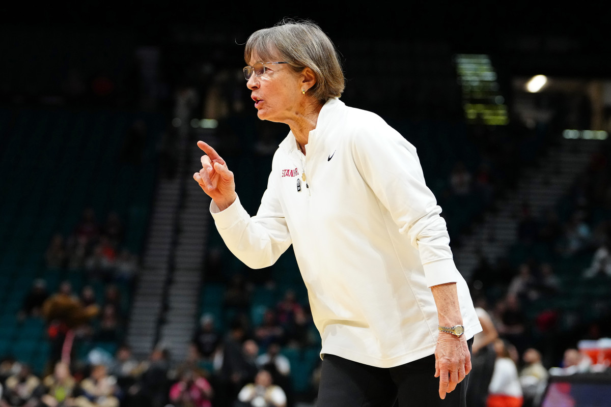 Stanford head coach Tara VanDerveer directs a player in a game against Oregon State during the Pac-12 tournament.