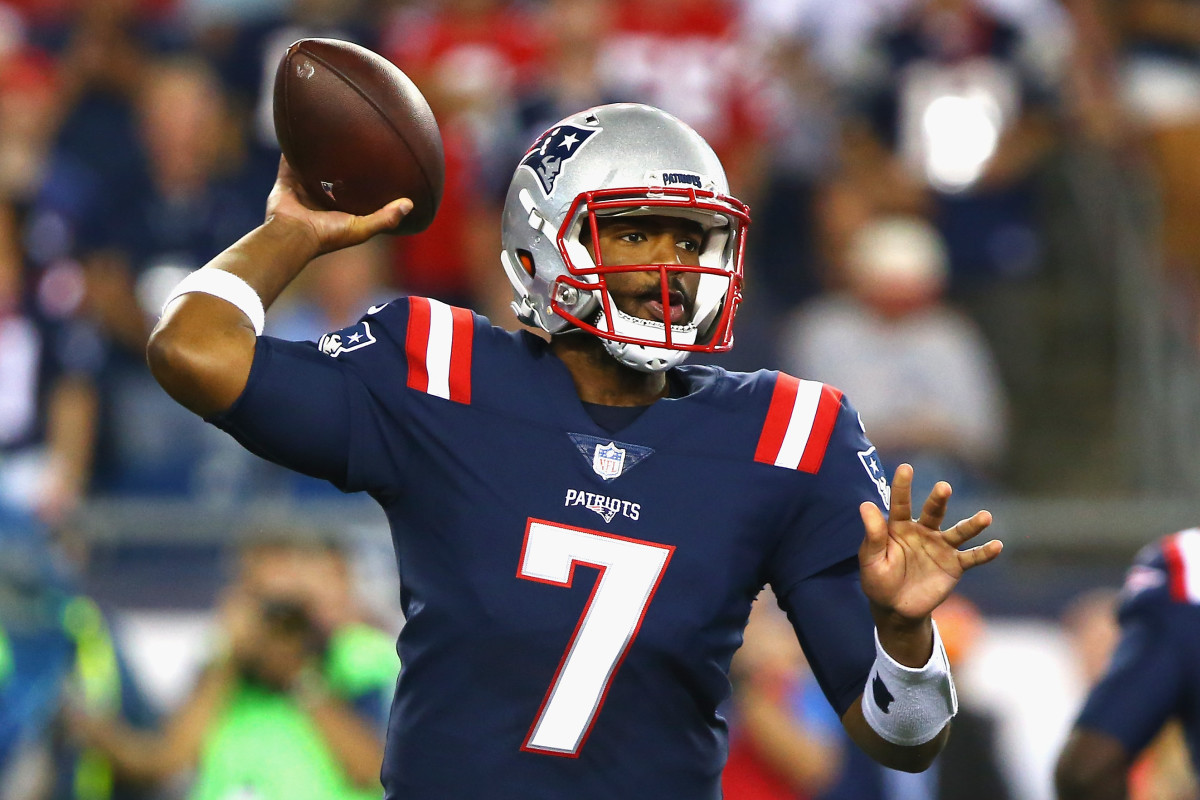 Homecoming: New England Patriots Sign Quarterback Jacoby Brissett; Starter  or Backup? - Sports Illustrated New England Patriots News, Analysis and More