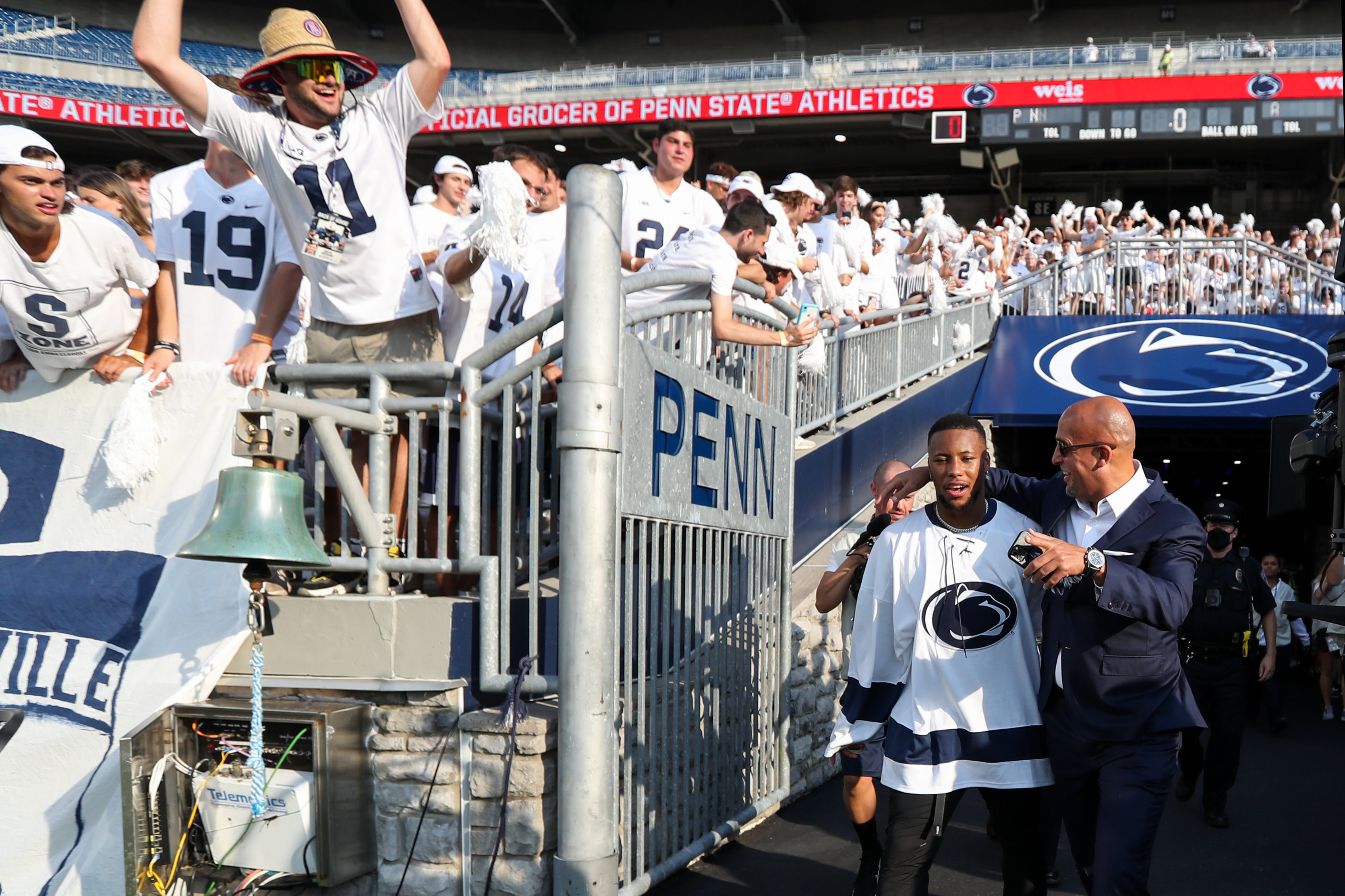 How Penn State Football Played a Role in Saquon Barkley Signing With the  Philadelphia Eagles - Sports Illustrated Penn State Nittany Lions News,  Analysis and More