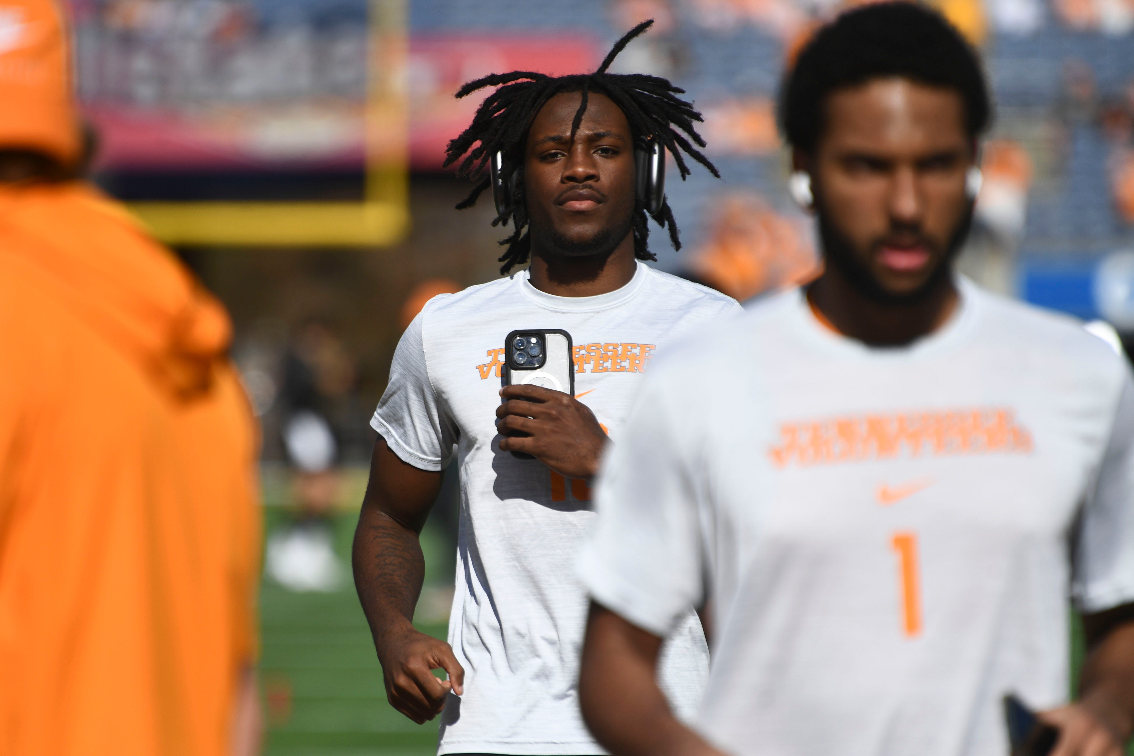 Tennessee Volunteers CB Rickey Gibson during warmups against Iowa. (Photo by Saul Young of the News Sentinel)