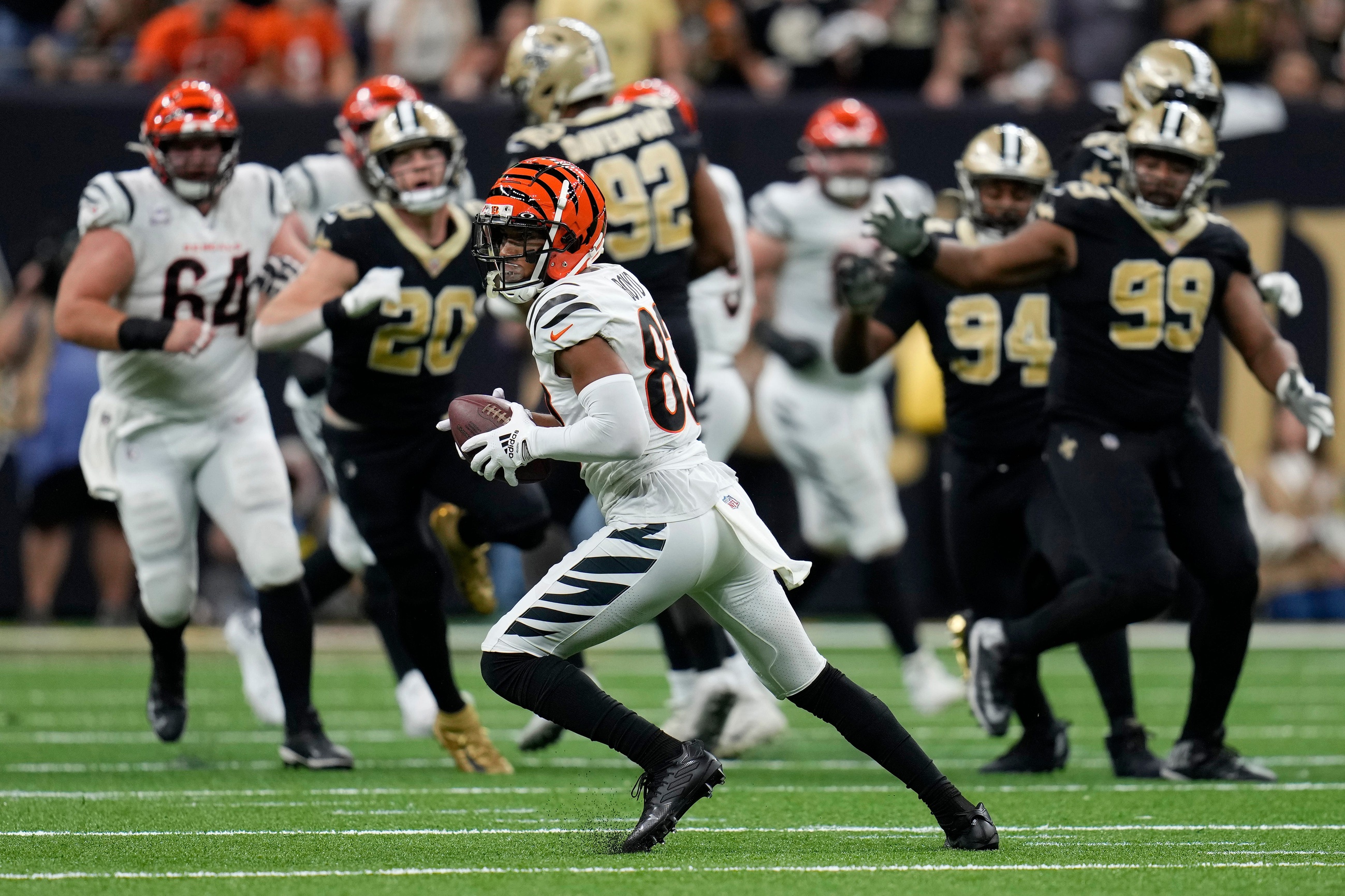 Cincinnati Bengals wide receiver Tyler Boyd (83) catches a pass against the New Orleans Saints. © Cara Owsley/The Enquirer / USA TODAY NETWORK