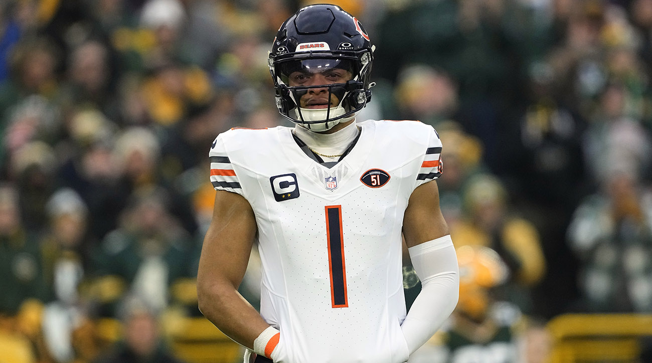 Justin Fields was traded to the Pittsburgh Steelers.