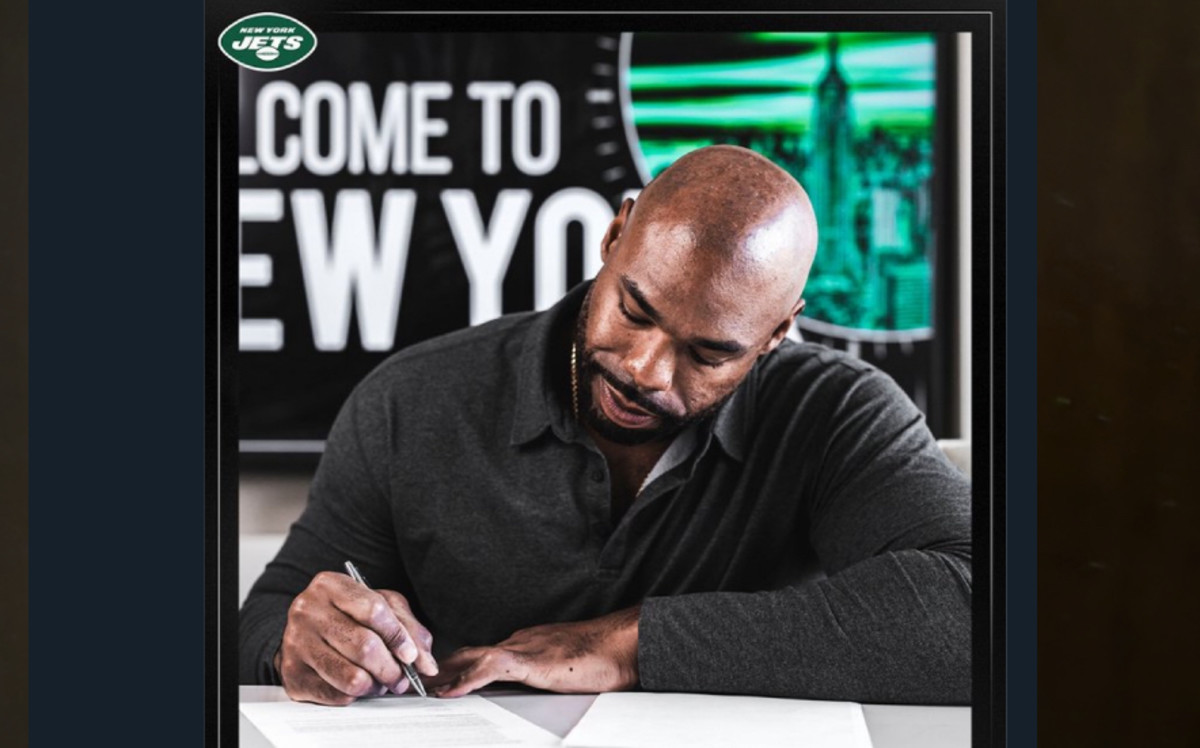Jets - Tyron Smith contract