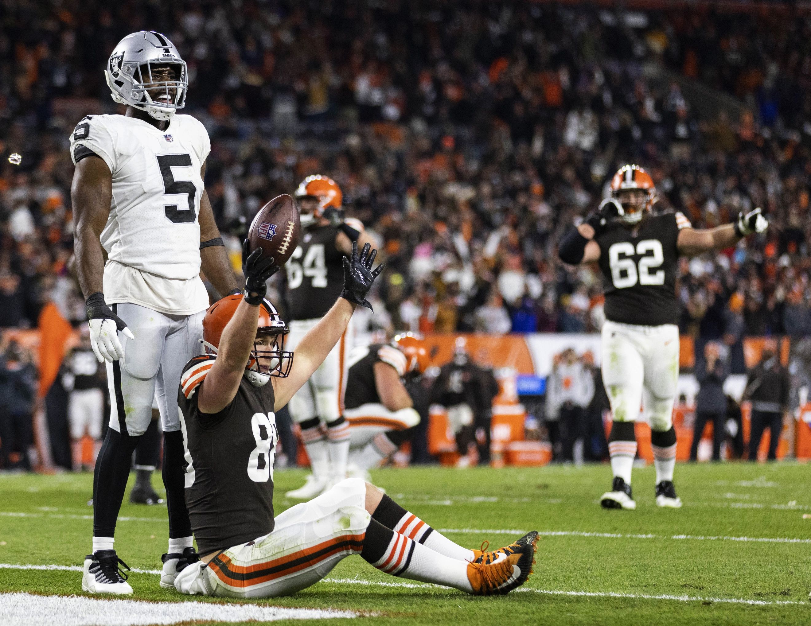 Las Vegas Raiders have a new young tight end duo in Michael Mayer and Harrison Bryant