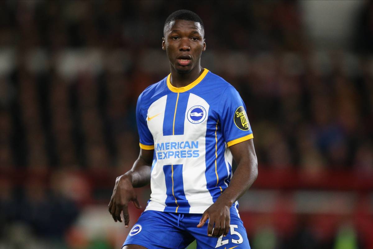 Moises Caicedo pictured playing for Brighton in April 2023