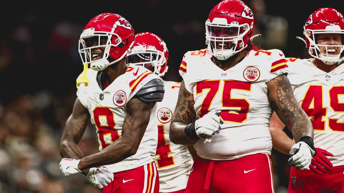 Justyn Ross (8) after scoring a touchdown against the Saints. (Chiefs.com)