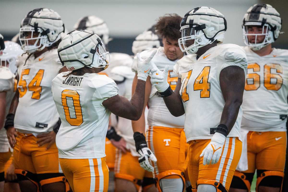 Tennessee OT John Campbell with RB Jaylen Wright during fall camp in Knoxville, Tennessee, on August 16, 2023. (Photo by Brianna Paciorka of the News Sentinel)