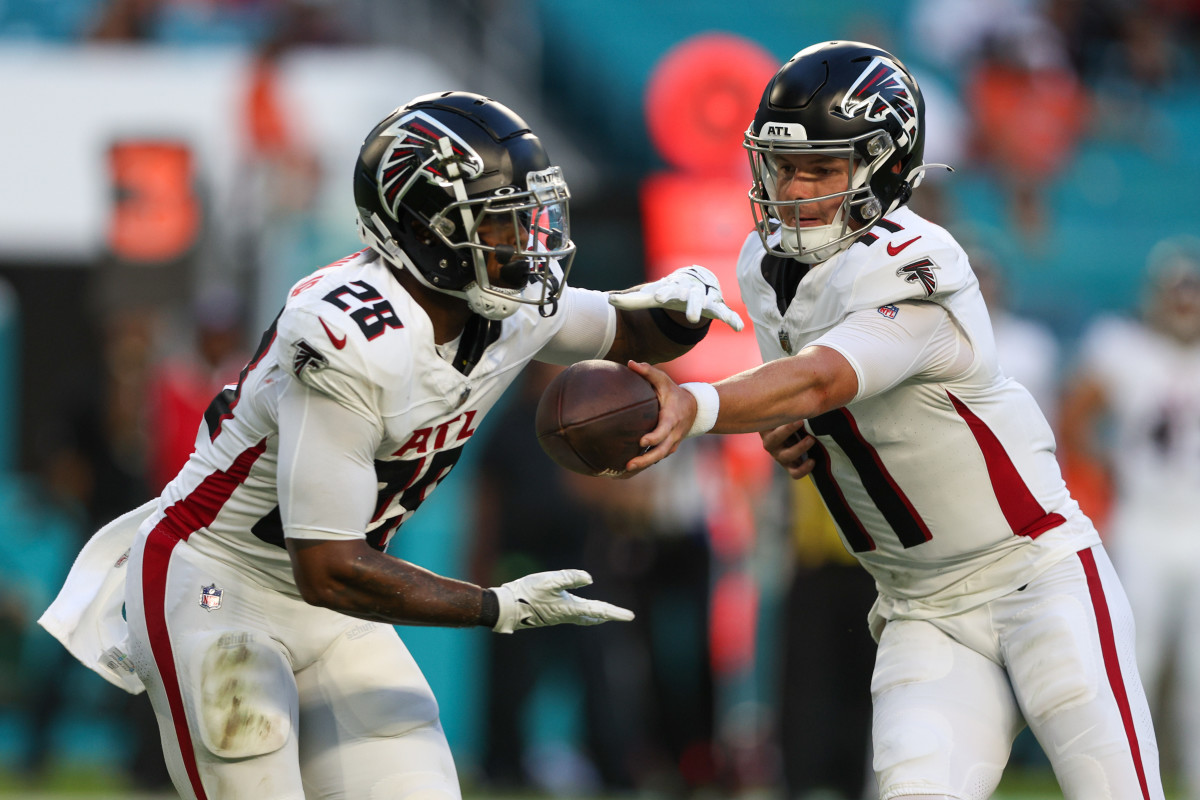 NFL Odds: Falcons-Buccaneers prediction, odds and pick