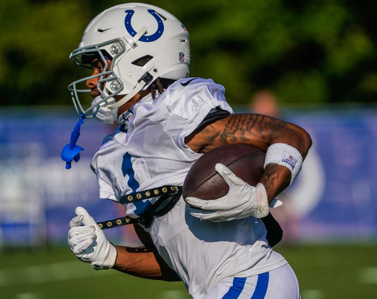 The Indianapolis Colts Josh Downs (1) makes a catch during a shared practice between the Indianapolis Colts and the Chicago Bears on Wed. Aug. 16, 2023, at Grand Park in Westfield Ind.