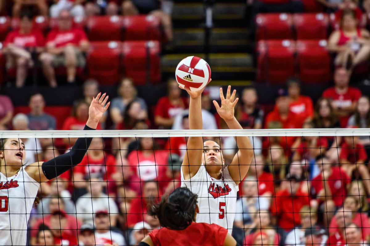 22_Bekka Allick_RedWhite VB