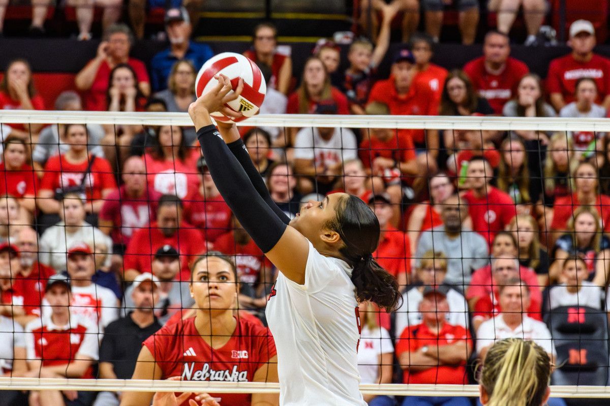 08_Kennedi Orr_RedWhite VB