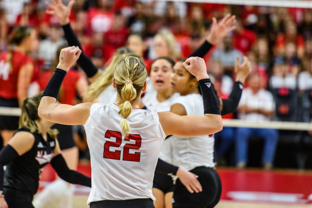 11_Lindsay Krause_RedWhite VB