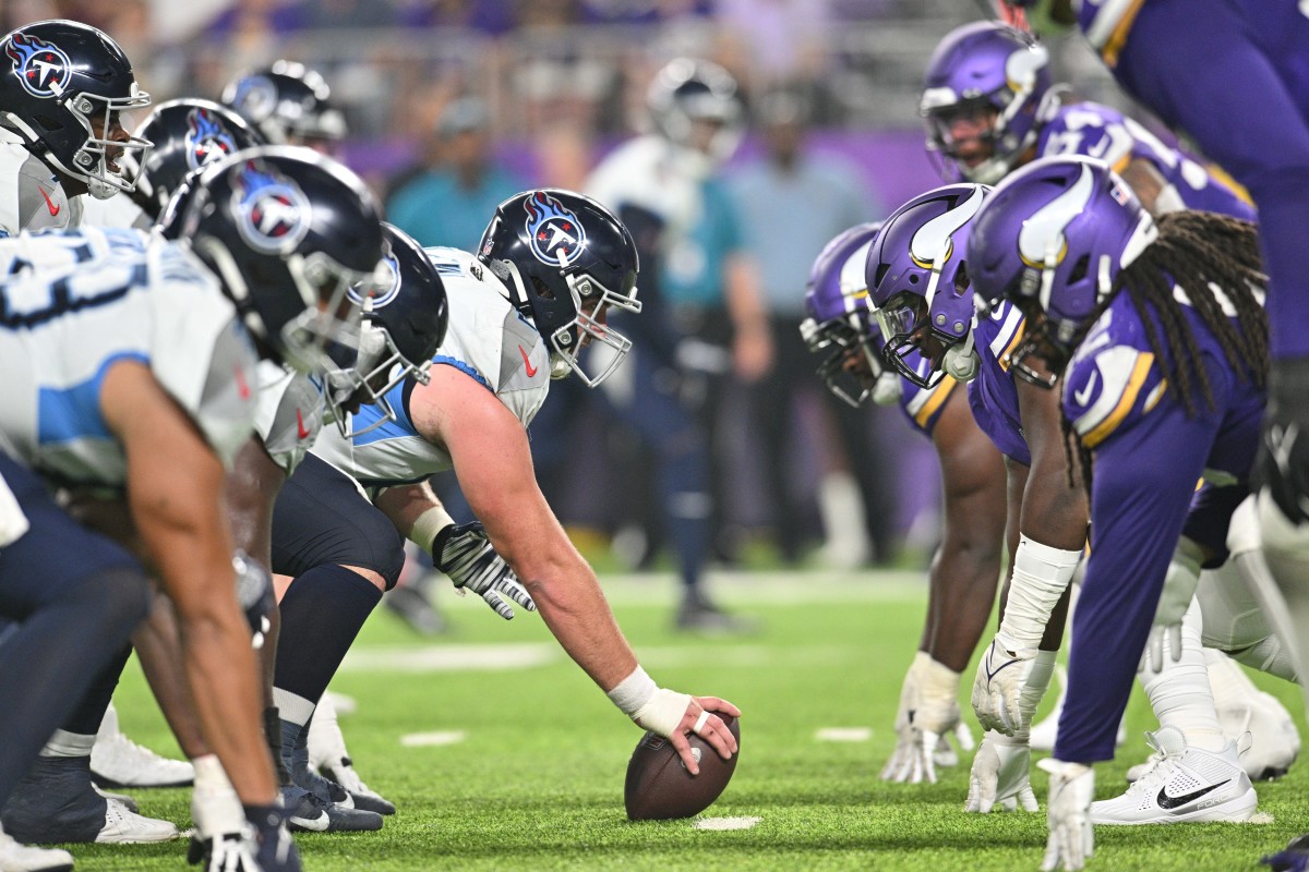 The line of scrimmage between the Minnesota Vikings and the Tennessee Titans during the third quarter at U.S. Bank Stadium.