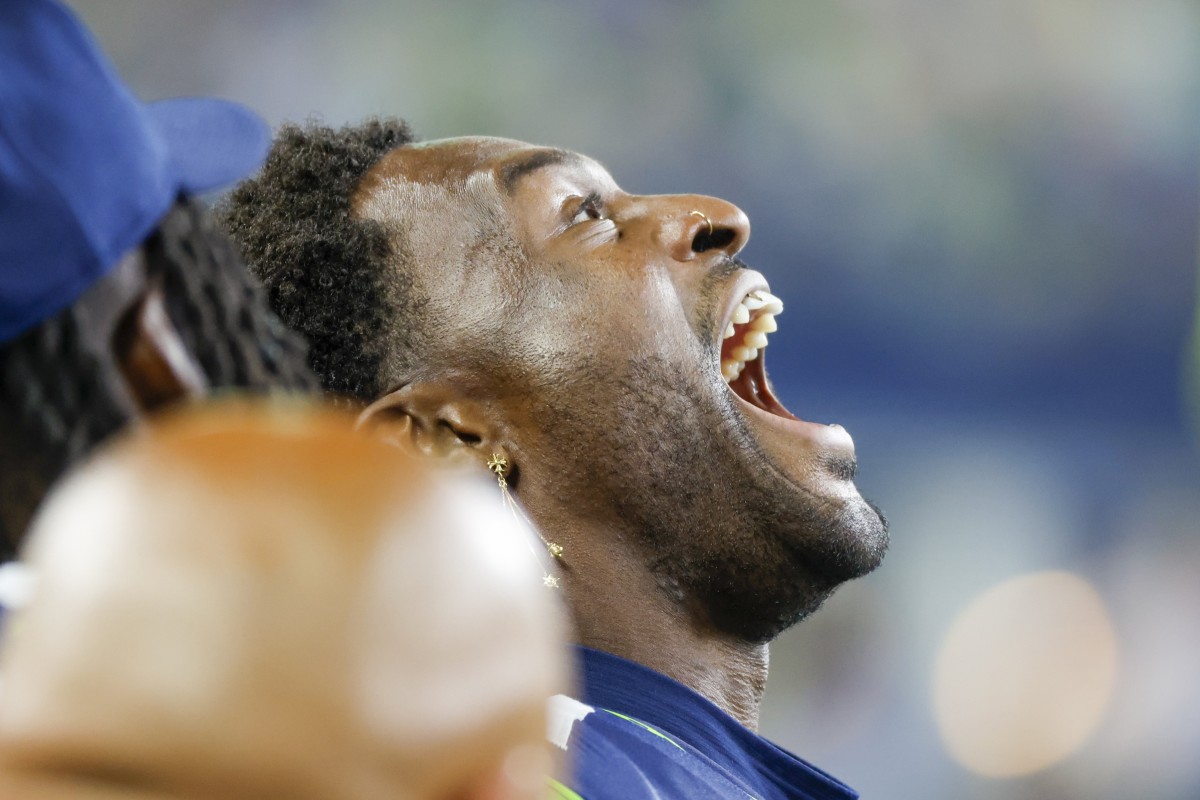 Seahawks receiver DK Metcalf said he decided to get creative with his grill after learning that his dentist also worked on Odell Beckham Jr.’s teeth.