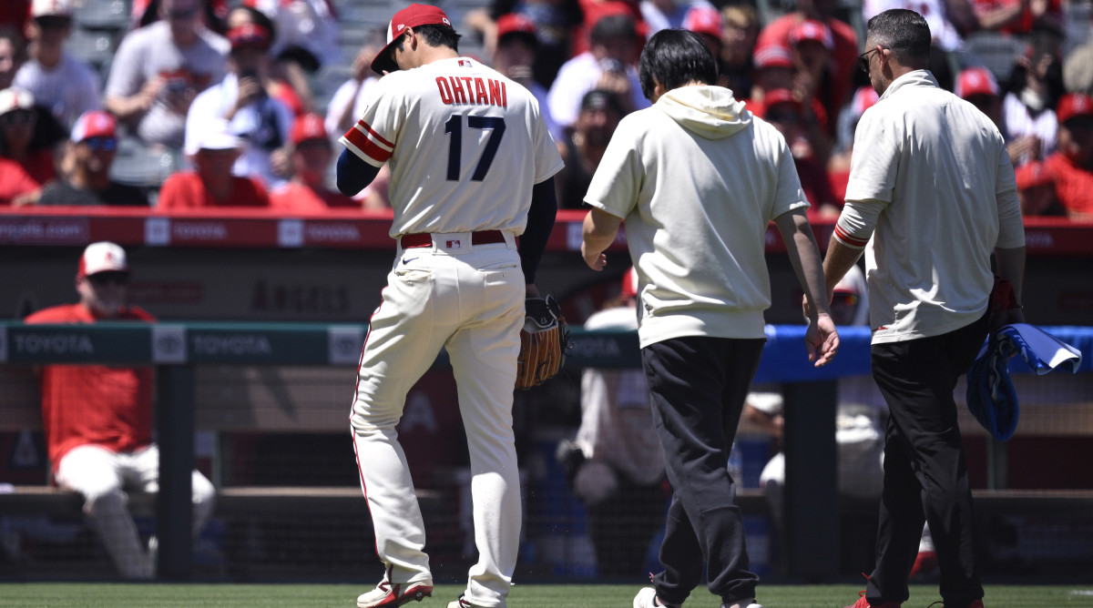 Shohei Ohtani leaving with an injury.