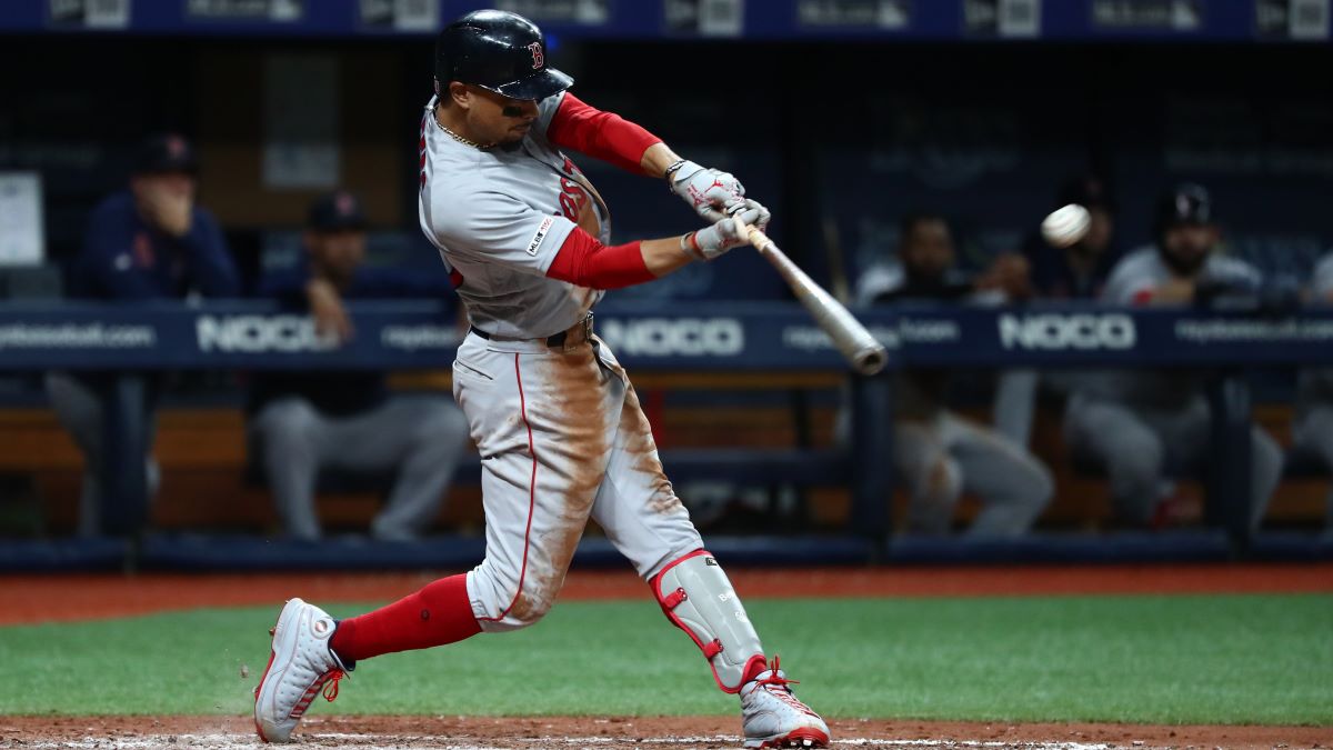 Mookie Betts Denies Report That Red Sox Made Him $300 Million Offer ...