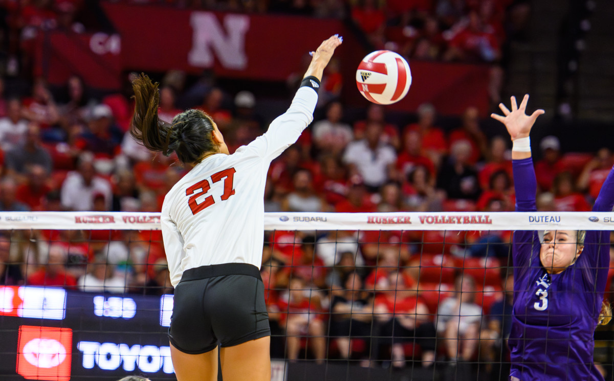 Gallery Nebraska Volleyball Sweeps All Huskers