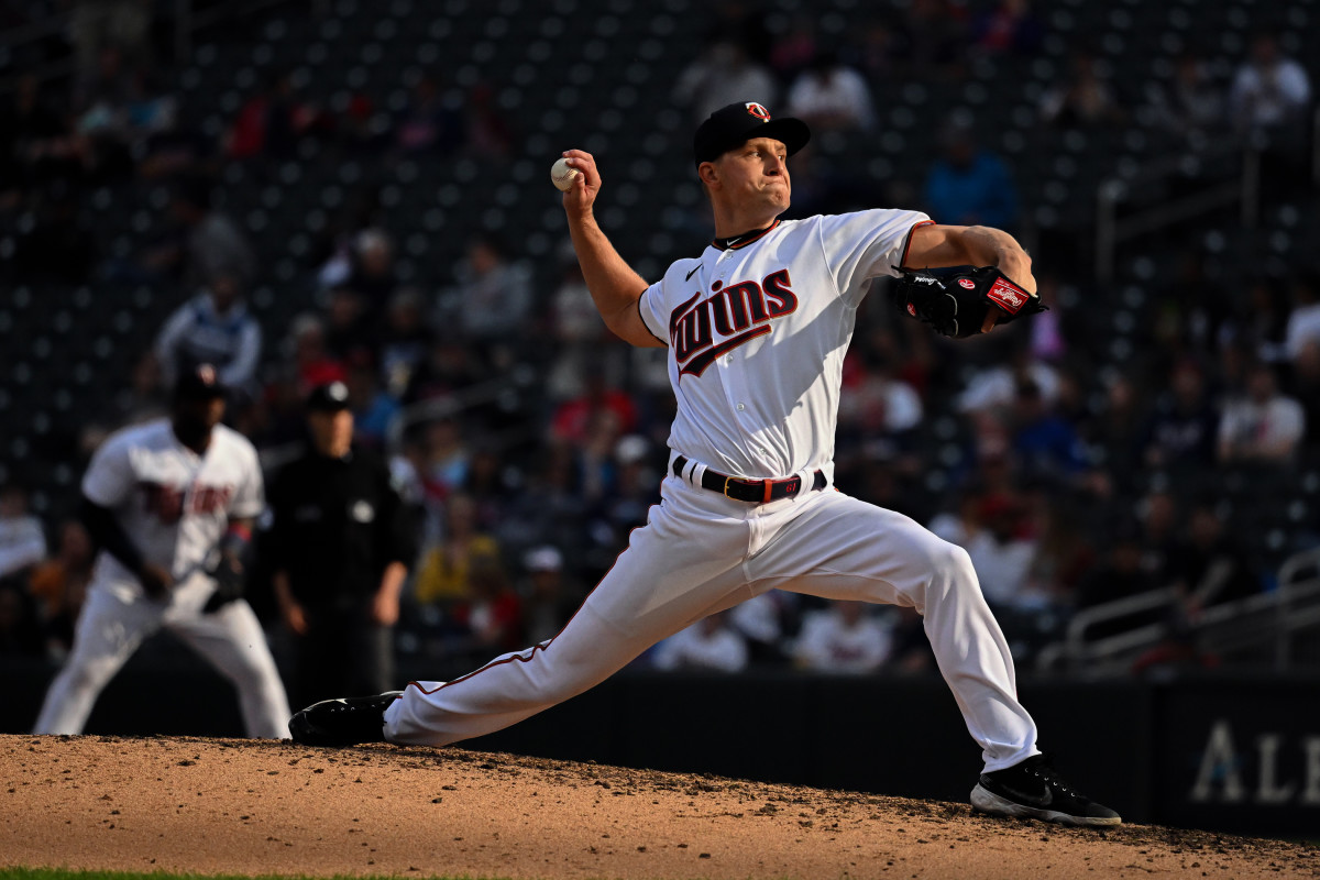 Minnesota Twins relief pitcher Cody Stashak delivers a pitch against the Chicago White Sox during the sixth inning at Target Field. (2022)