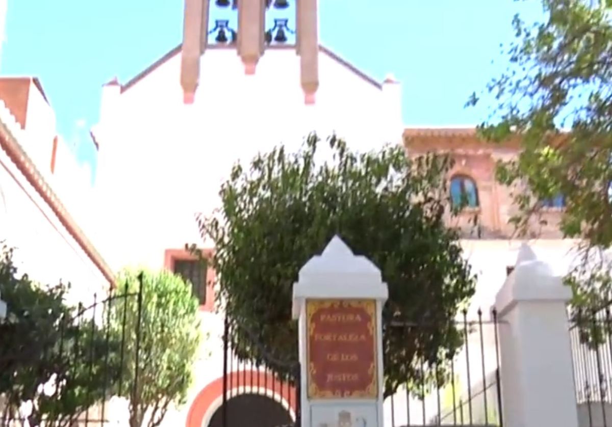 A image showing the outside of the Divina Pastora church in Motril, Spain