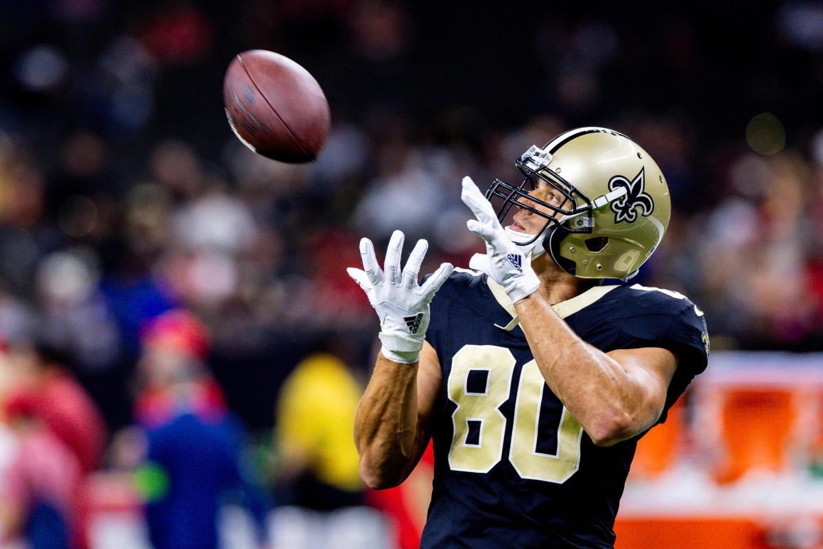 New Orleans Saints tight end Jimmy Graham (80) warms up before a game against the Kansas City Chiefs. Mandatory Credit: Stephen Lew-USA TODAY