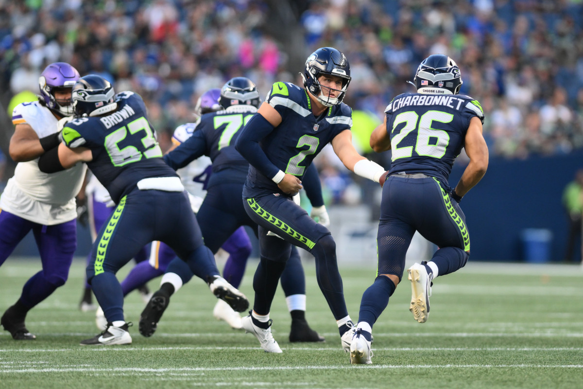Earning the starting job on the field, Evan Brown played well for the Seattle Seahawks in the preseason, providing optimism he can be an upgrade in the middle of the offensive line.