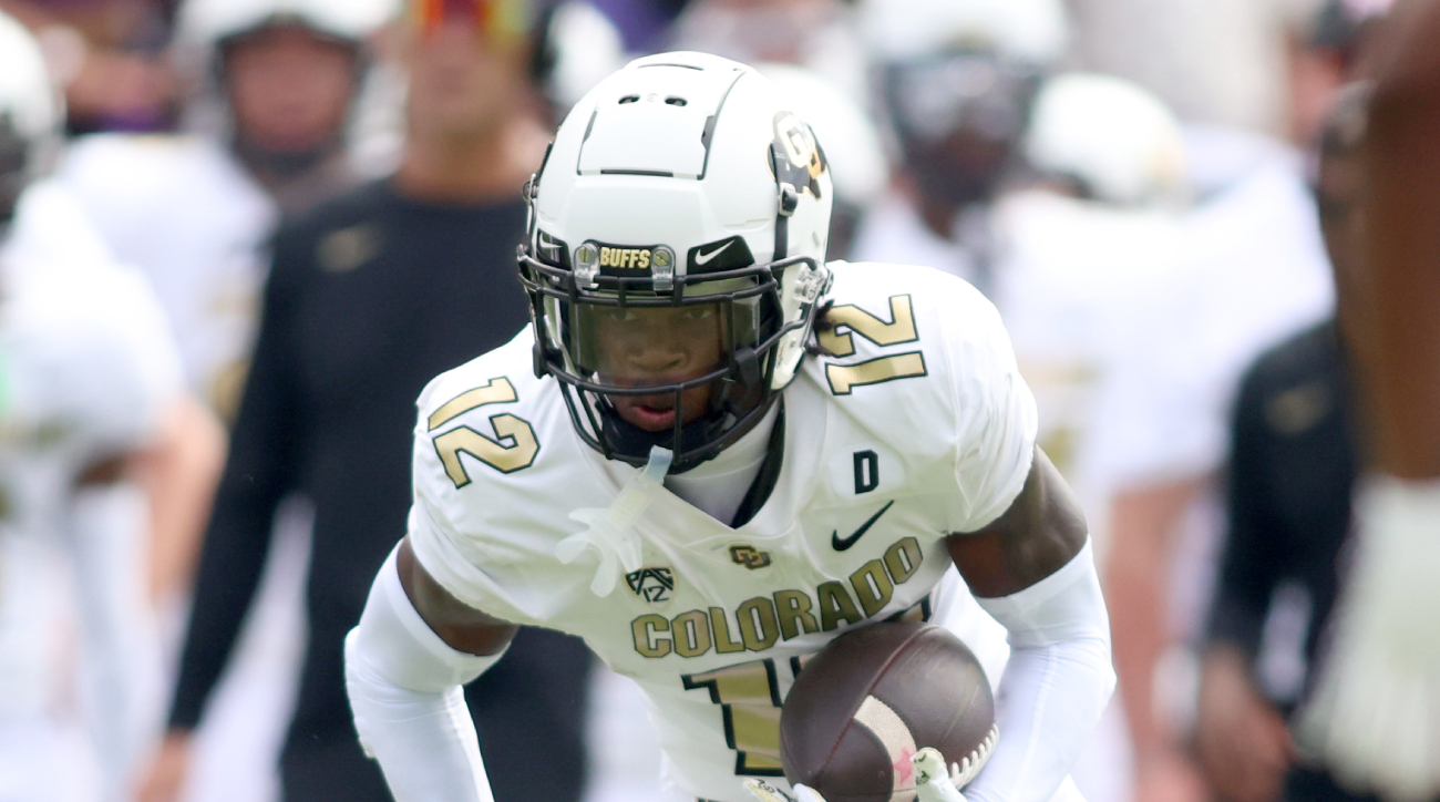 Colorado wide receiver/cornerback Travis Hunter runs after catching a pass.