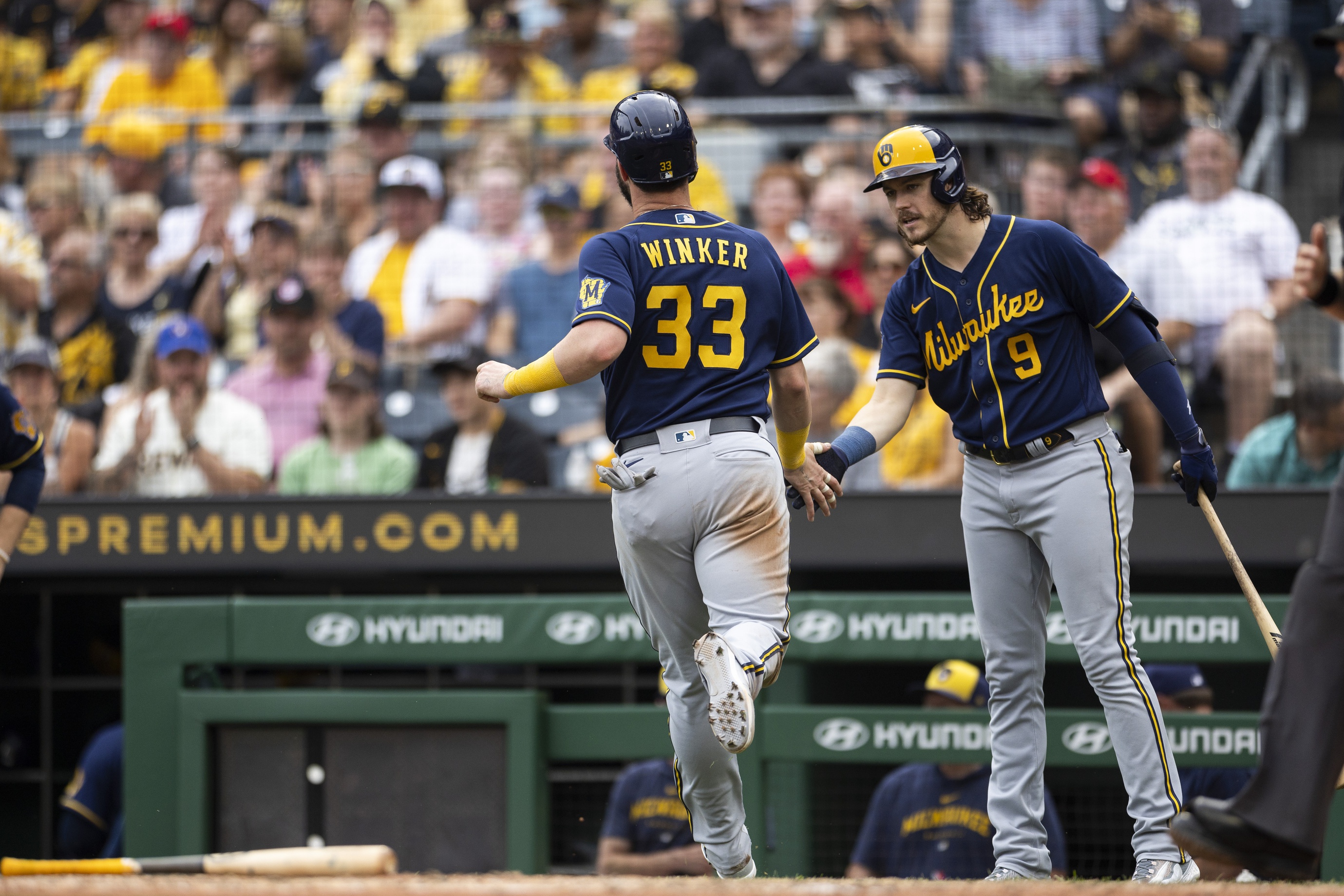 Milwaukee Brewers' Outfielder Suffers New Injury While on Rehab ...