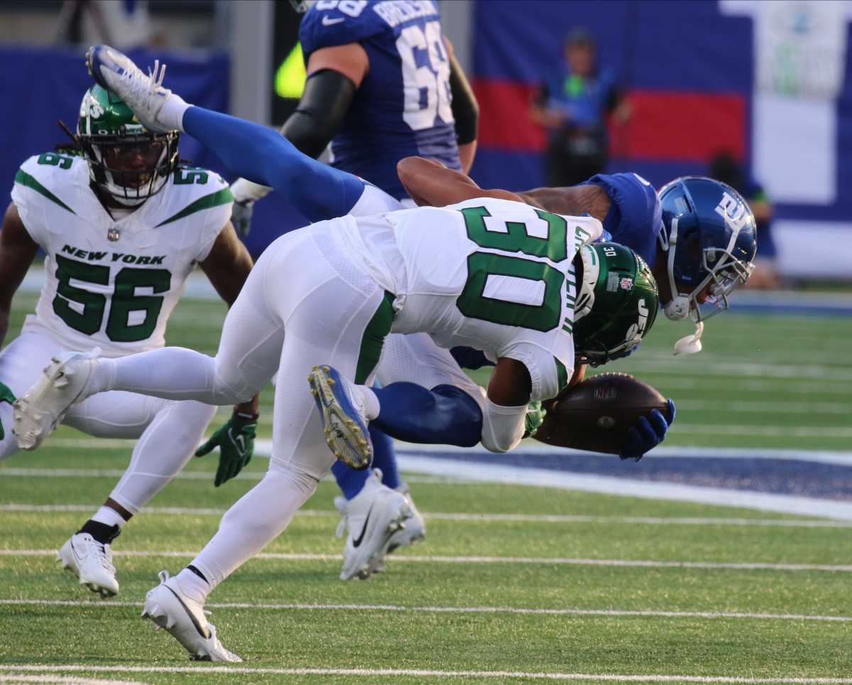 Jets' CB Michael Carter II makes a play against the New York Giants at MetLife Stadium