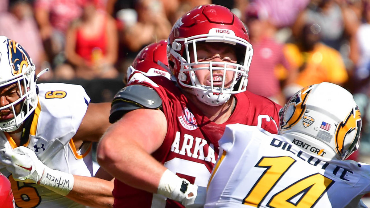 Sam Pittman says never mind; reshaping Hogs' offensive line again
