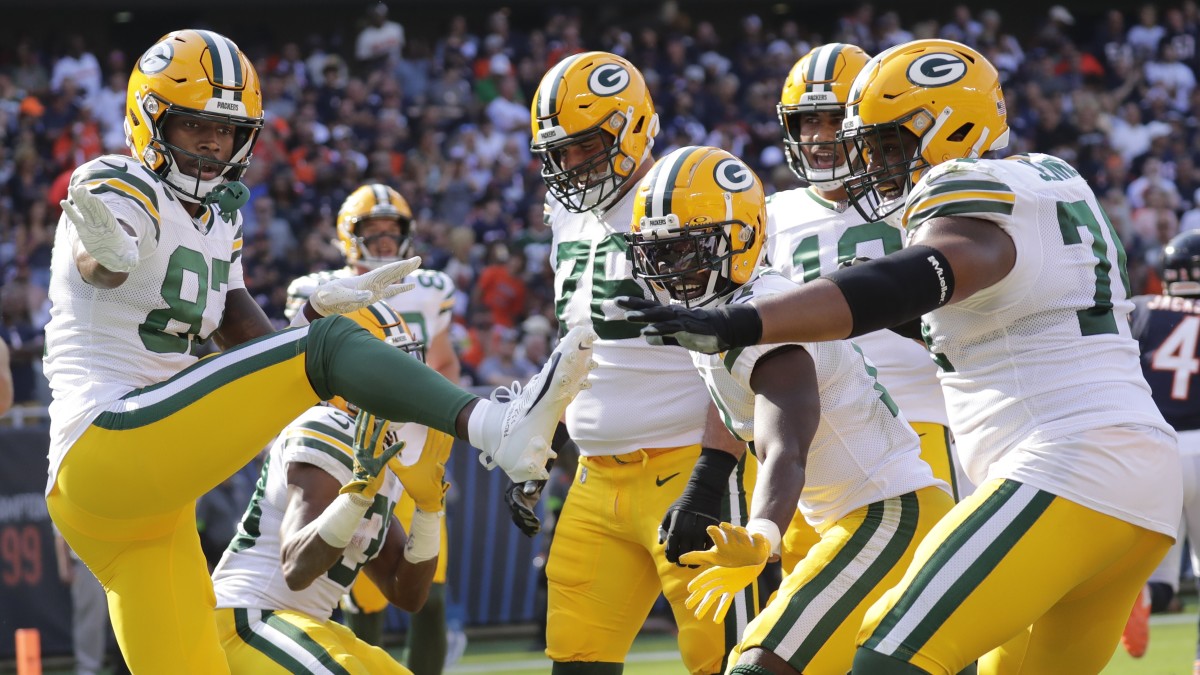Jordan Love Throws Three Touchdowns as Packers Rout Bears in