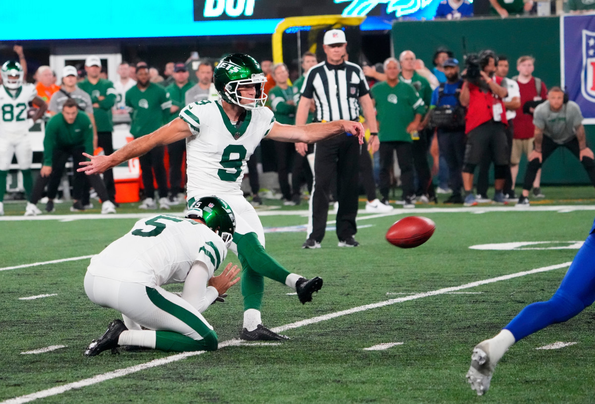 Jets' kicker Greg Zuerlein connects on the go-ahead field goal vs. the Bills
