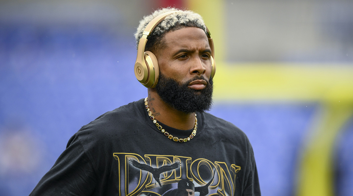 Ravens’ Odell Beckham Jr. warms up prior to a game against the Texans.
